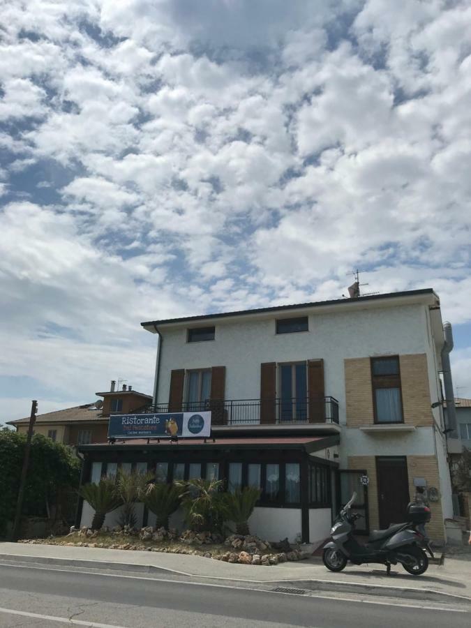 B&B Salsedine Civitanova Marche Bagian luar foto